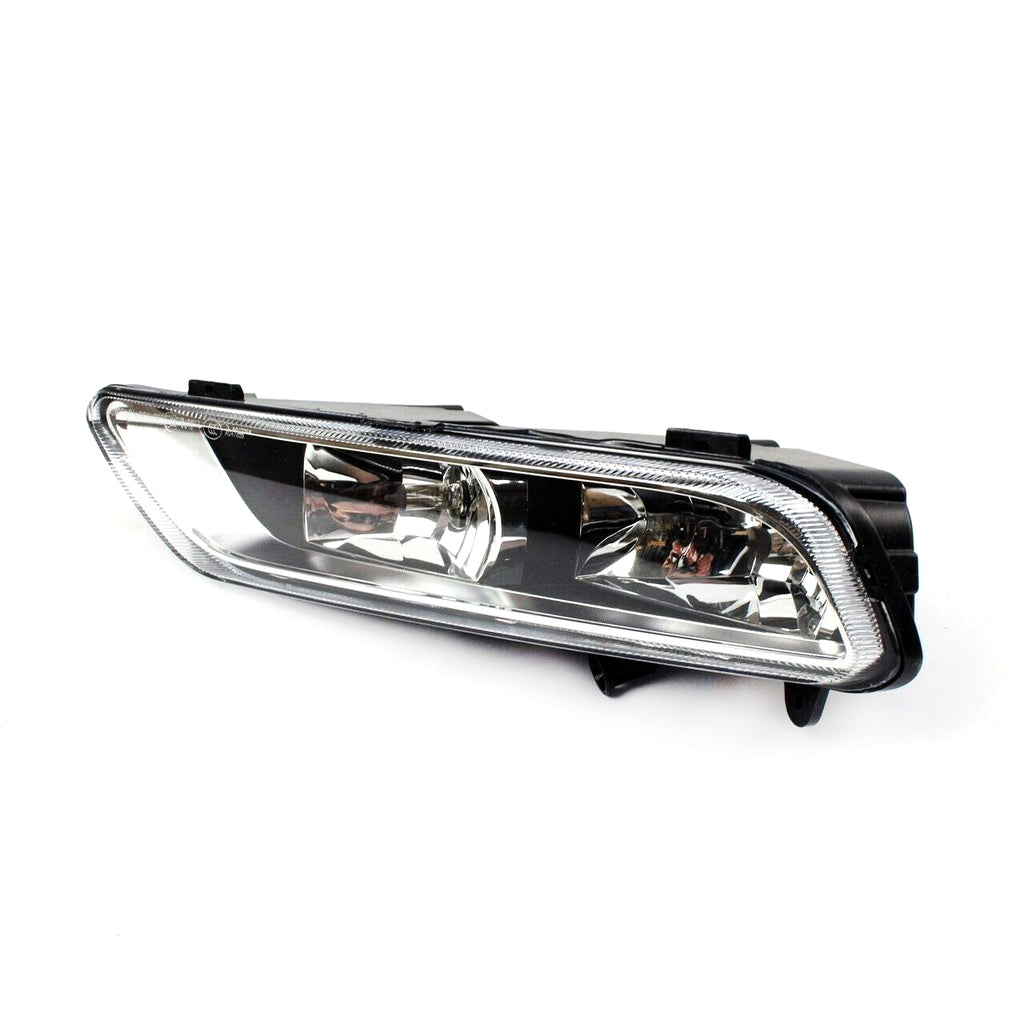 Volkswagen Passat Fog Light Right 3AA941662E