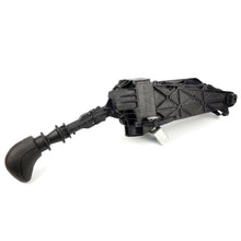 Load image into Gallery viewer, Mercedes-Benz W906 Sprinter Volkswagen Crafter Gear Shift Mechanism 6 Speed Manuel Knob &amp; Leather Boot 9062063309